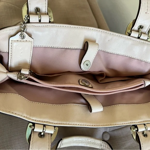 Authentic Signature Coach Light Tan with Blush Pink Shoulder Straps - Picture 11 of 16